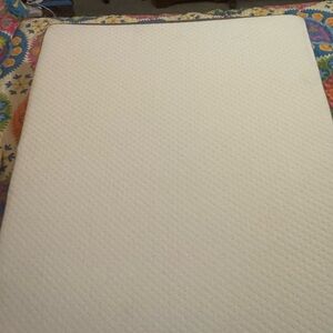 Kolb bed wedge pillow